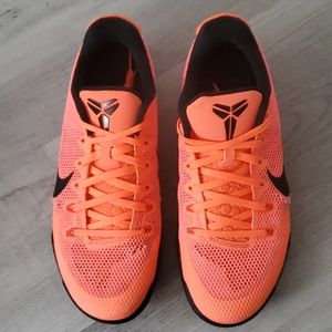 Nike Kobe 11, Men's sz. 10, Barcelona